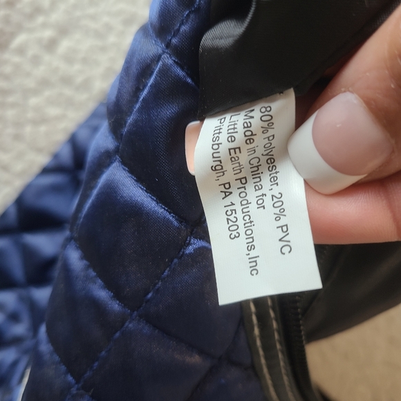 Pro-Fan-ity by LittleEarth quilted NE Patriots bag - Picture 9 of 10